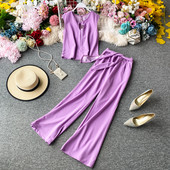 Női korszerű szett hosszú, széles nadrágból és felsőből