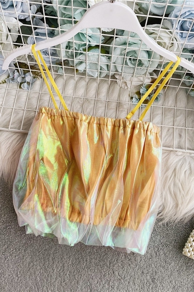 Moodne naiste lühike topp elastsete ja õhukeste rihmadega