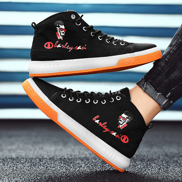 Lameda talla ja paeltega meeste sporttossud