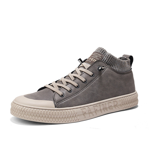 Lamedate taldade ja paeltega meeste tossude uus mudel