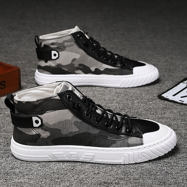 Férfi terepszínű tornacipő lapos talppal