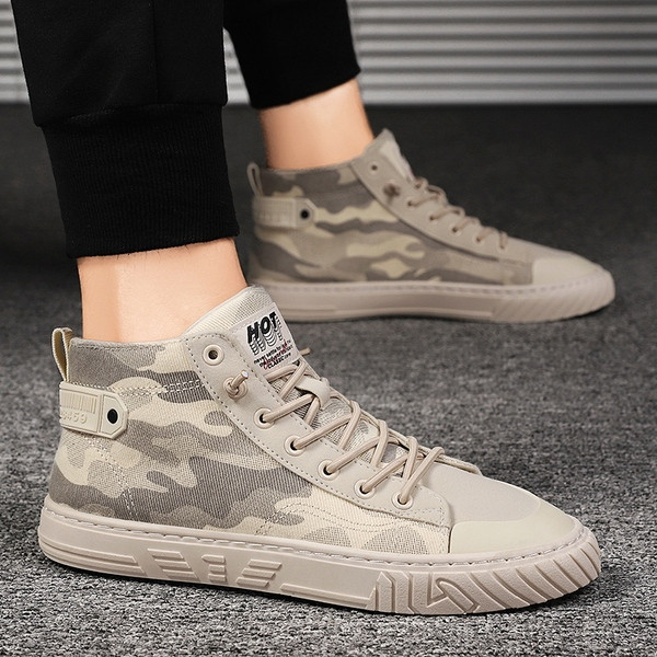 Férfi terepszínű tornacipő lapos talppal