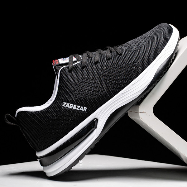 Lameda tallaga tekstiilist hingavad meeste tossud