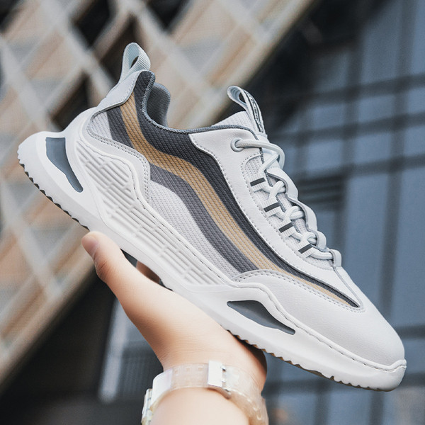 Légáteresztő férfi tornacipő magas talppal és fűzővel