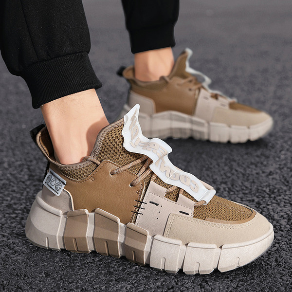 Moodsad kõrge tallaga meeste tossud