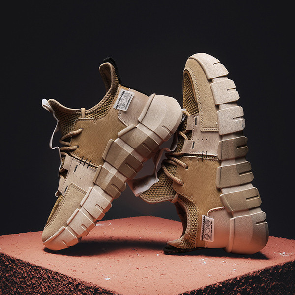 Moodsad kõrge tallaga meeste tossud