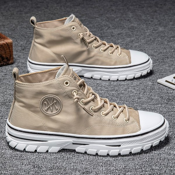 Jauns vīriešu kedu modelis ar raupju zoli