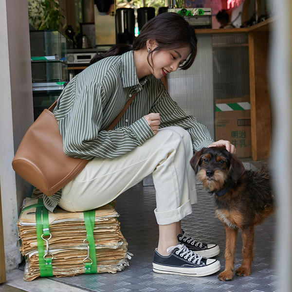 Modern női csíkos ing széles modell gombokkal