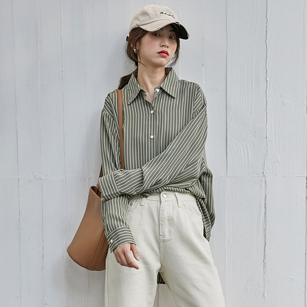Modern női csíkos ing széles modell gombokkal