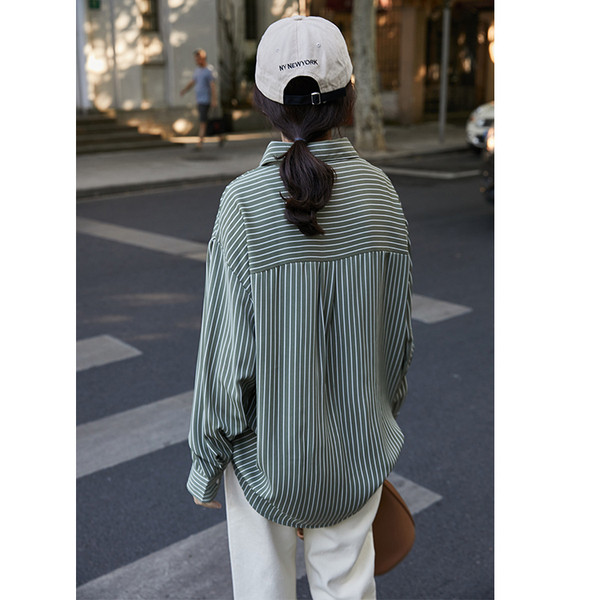 Modern női csíkos ing széles modell gombokkal