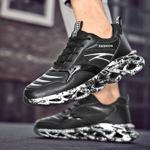 Moodsad ökonahast ja tekstiilist meeste tossud