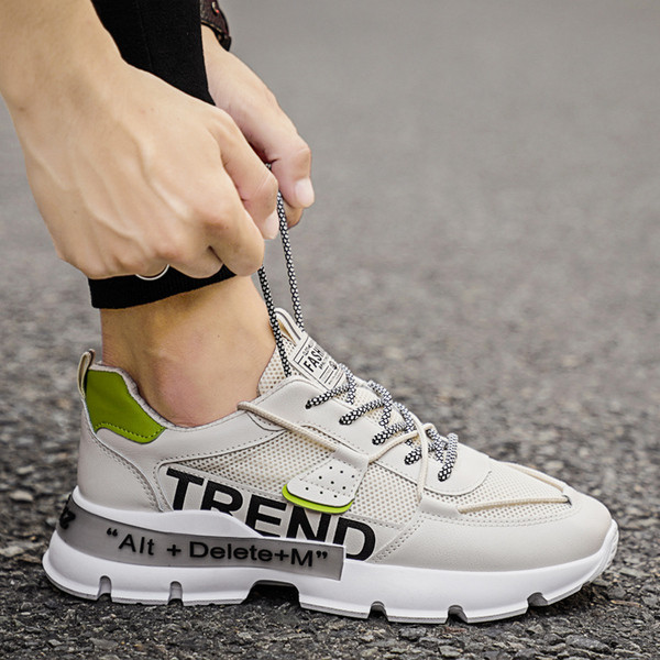 Férfi alkalmi tornacipő fűzővel és felirattal