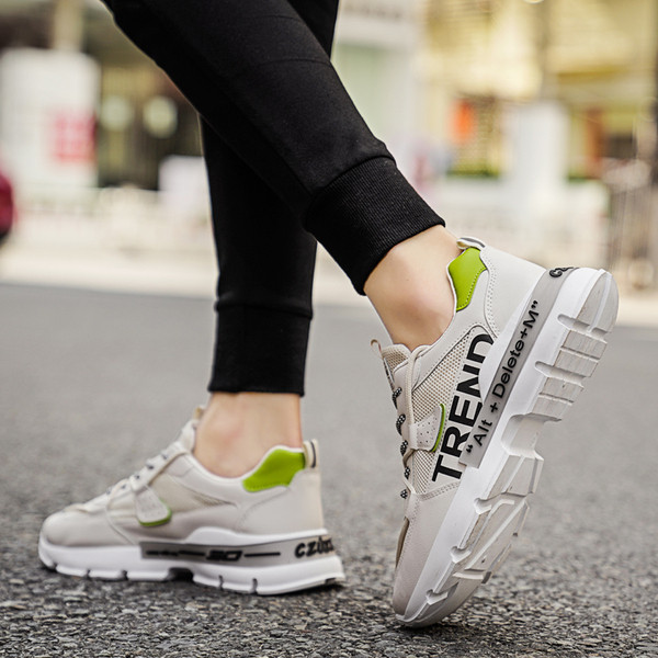 Férfi alkalmi tornacipő fűzővel és felirattal