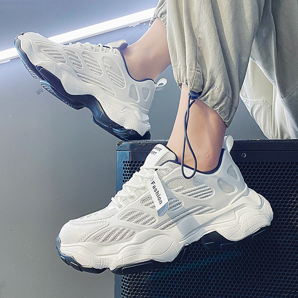 Võrgusilma ja kareda tallaga vabaaja tossud meestele