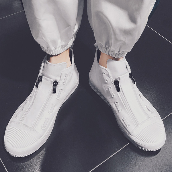 Uus mudel tõmblukuga tekstiilist meeste tossud