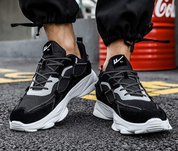 Νέο μοντέλο αθλητικά ανδρικά παπούτσια  με ψηλή σόλα