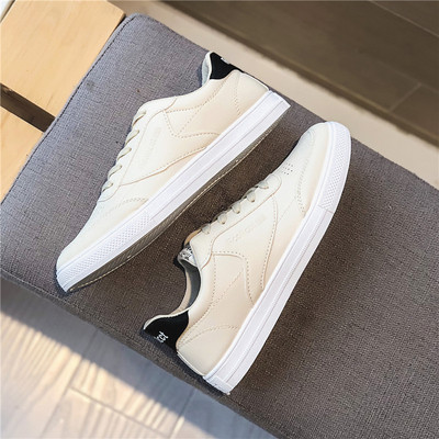 Öko bőrből készült férfi tornacipő - két modell