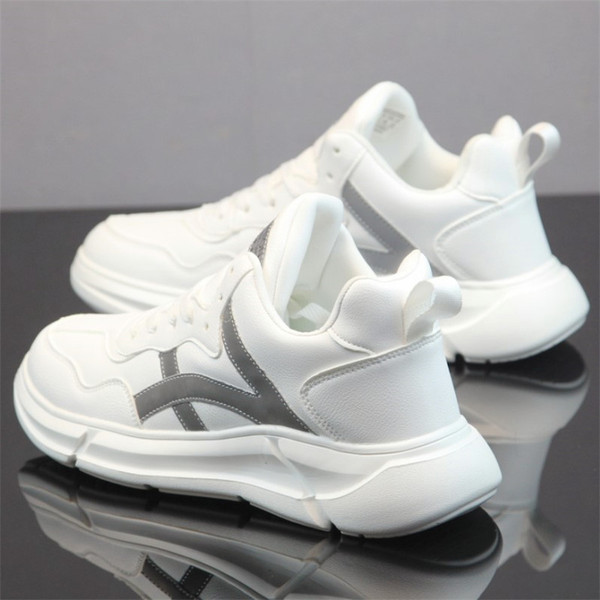 Lameda tallaga nahast meeste tossud