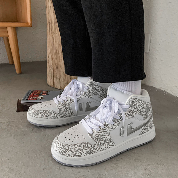 Alkalmi tornacipő nyakkendővel több színben