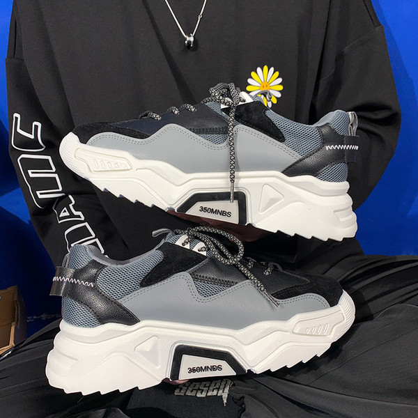 Moderne tenisice s grubim đonom od eko kože