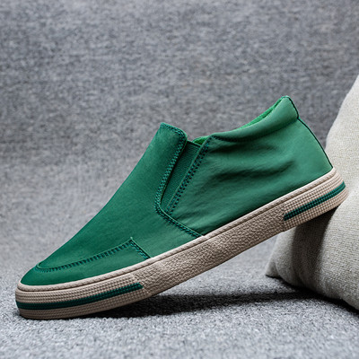 Meeste vabaaja tossud - lameda tallaga