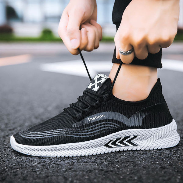 Férfi sportcipő textilből, fűzővel, lapos talppal