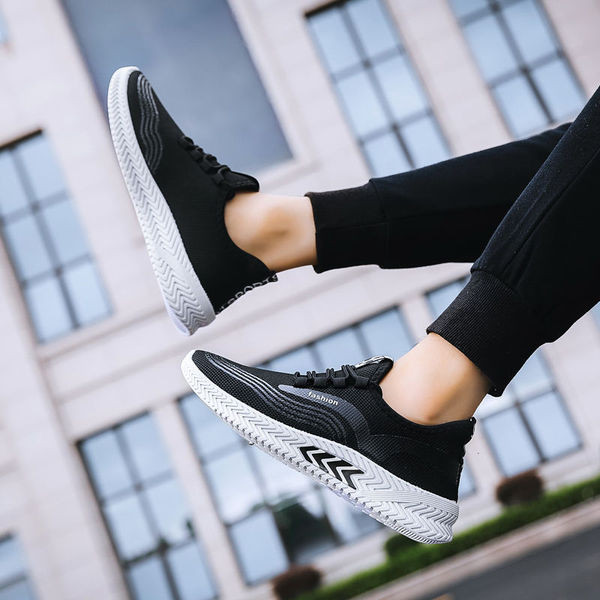 Férfi sportcipő textilből, fűzővel, lapos talppal