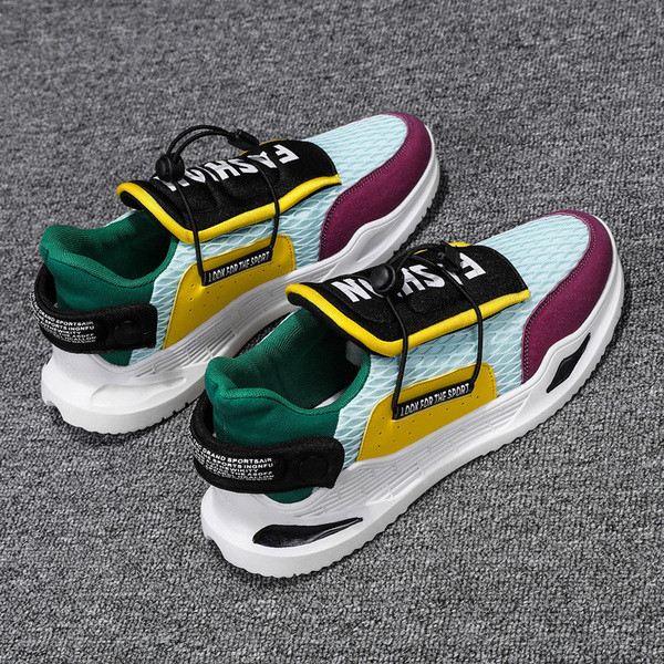 Mitmevärvilised paeltega meeste tossud