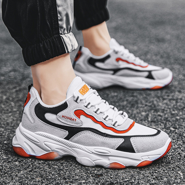 Őszi tornacipők új modellje durva talppal