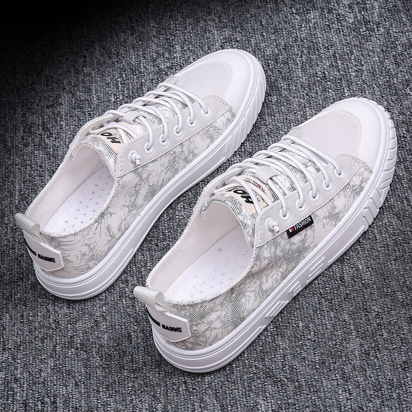 Prindi ja paeltega meeste tossud