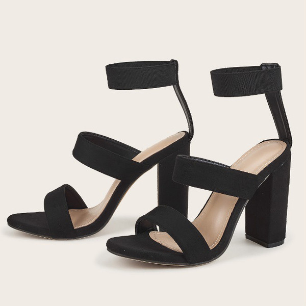 Elegantsed kivikestega naiste kõrge kontsaga kingad