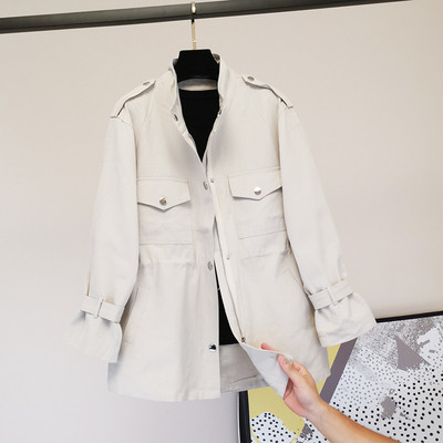 Női alkalmi kabát zsebekkel és hosszú ujjakkal