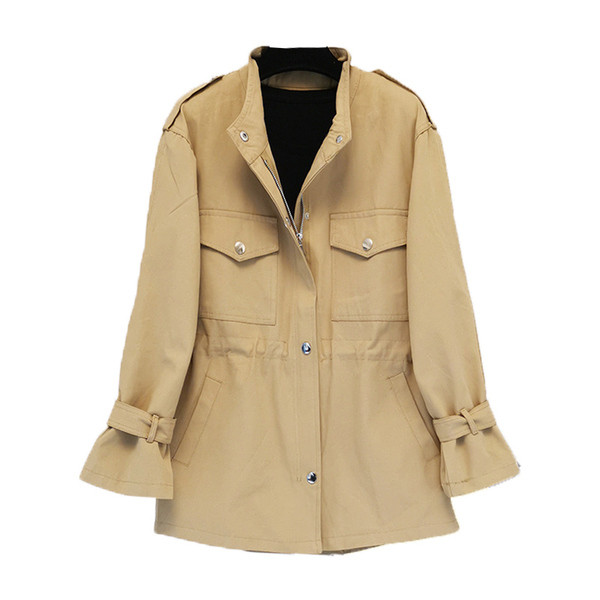 Női alkalmi kabát zsebekkel és hosszú ujjakkal