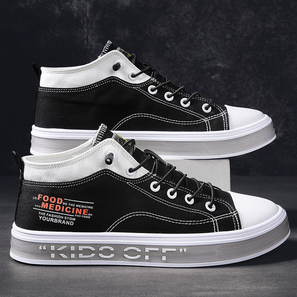 Meeste kõrged tossud prindi ja paeltega