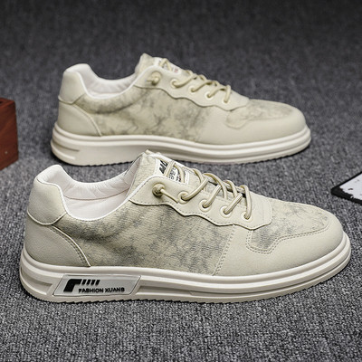 Új férfi tornacipő modell mintával és fűzővel