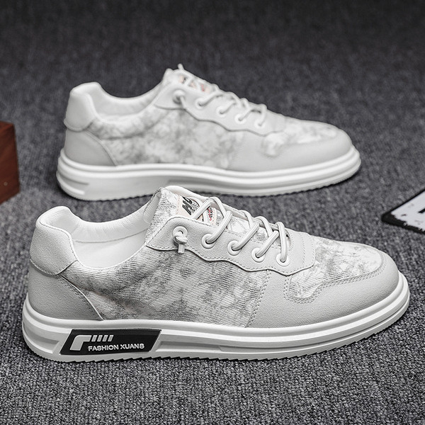 Új férfi tornacipő modell mintával és fűzővel