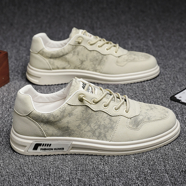 Új férfi tornacipő modell mintával és fűzővel