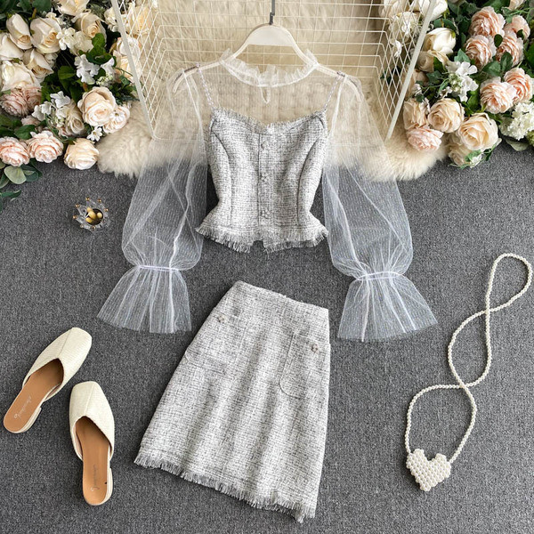 Elegáns női blúz szett tüll ujjal és magas derekú szoknyával