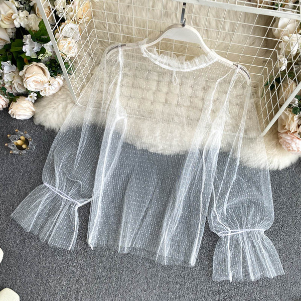 Elegáns női blúz szett tüll ujjal és magas derekú szoknyával