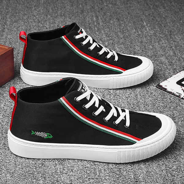 Meeste vabaaja tossud tikandite ja tekstiilist lipsudega