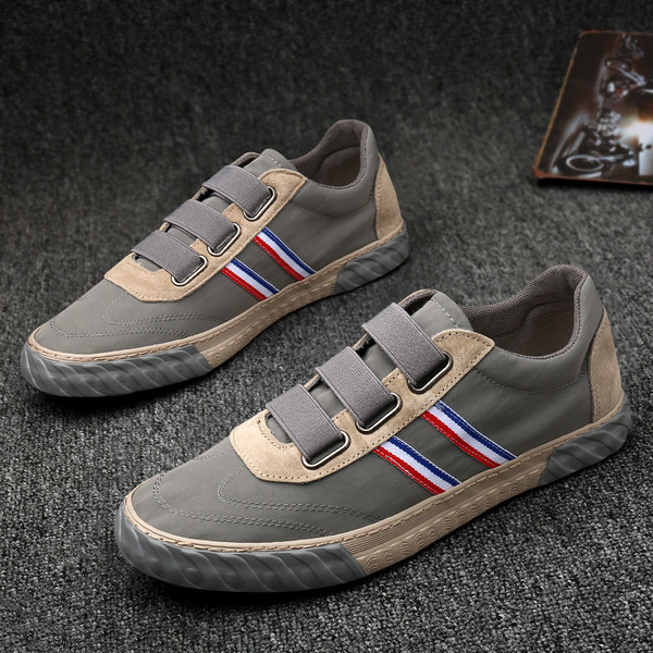 Kummikute ja lameda tallaga meeste sporditossud