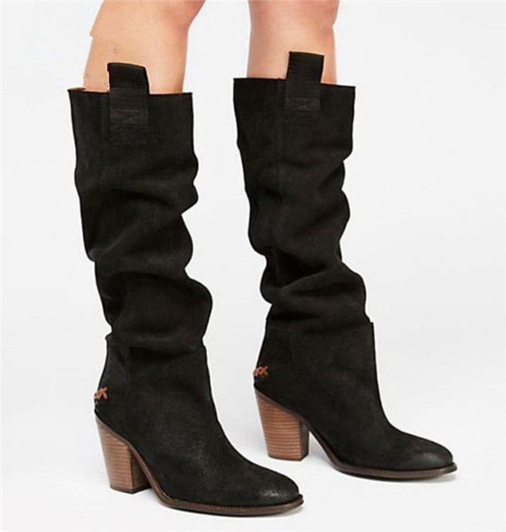 Modern csizma eco velúr hegyes modellből