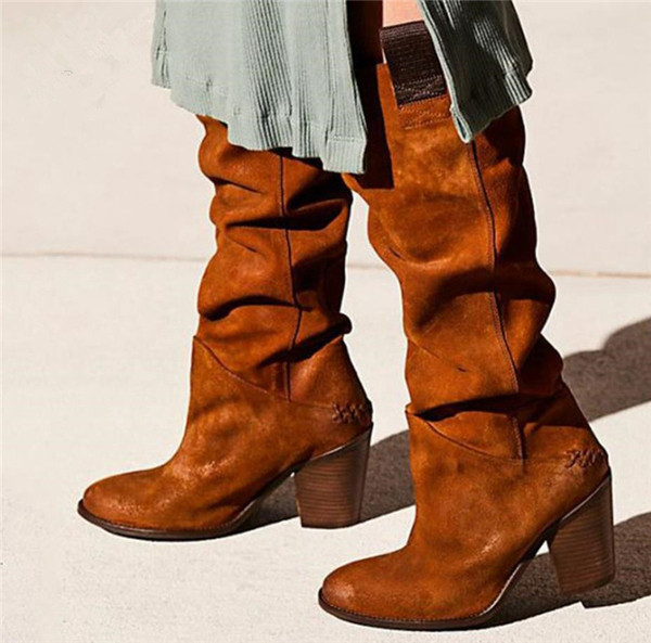 Modern csizma eco velúr hegyes modellből