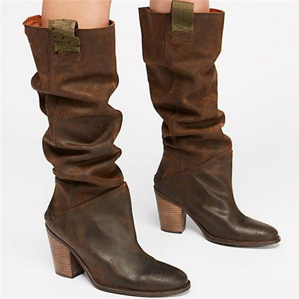 Modern csizma eco velúr hegyes modellből