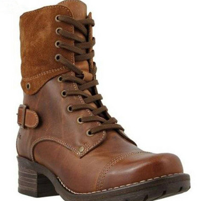 Naiste paelte ja pandlaga nahast saapad