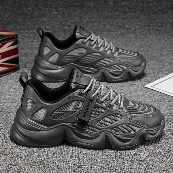 Meeste hingavad tossud võrgust ja kareda tallaga