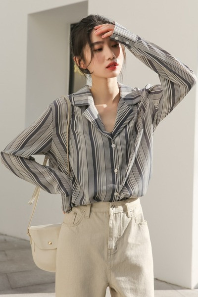 Stílusos női csíkos ing hosszú ujjal