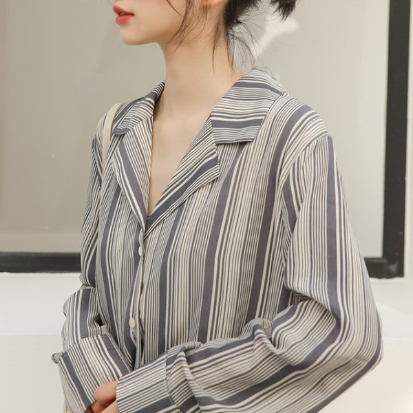 Stílusos női csíkos ing hosszú ujjal