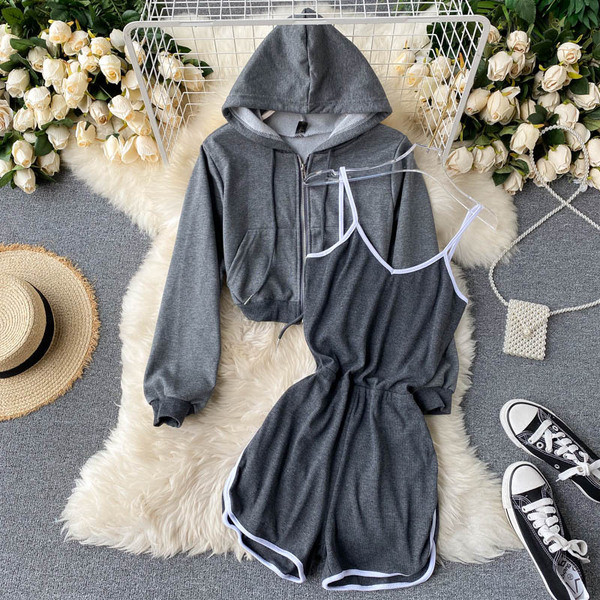 Igapäevane naiste kombinesoonide ja dressipluusi komplekt