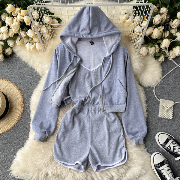 Igapäevane naiste kombinesoonide ja dressipluusi komplekt